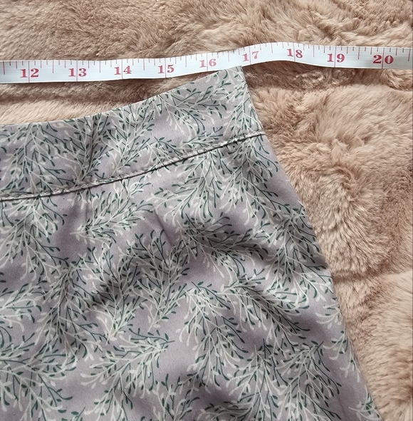 Pretty little thing Size 16 Floral Print mini Skirt - Picture 3 of 4